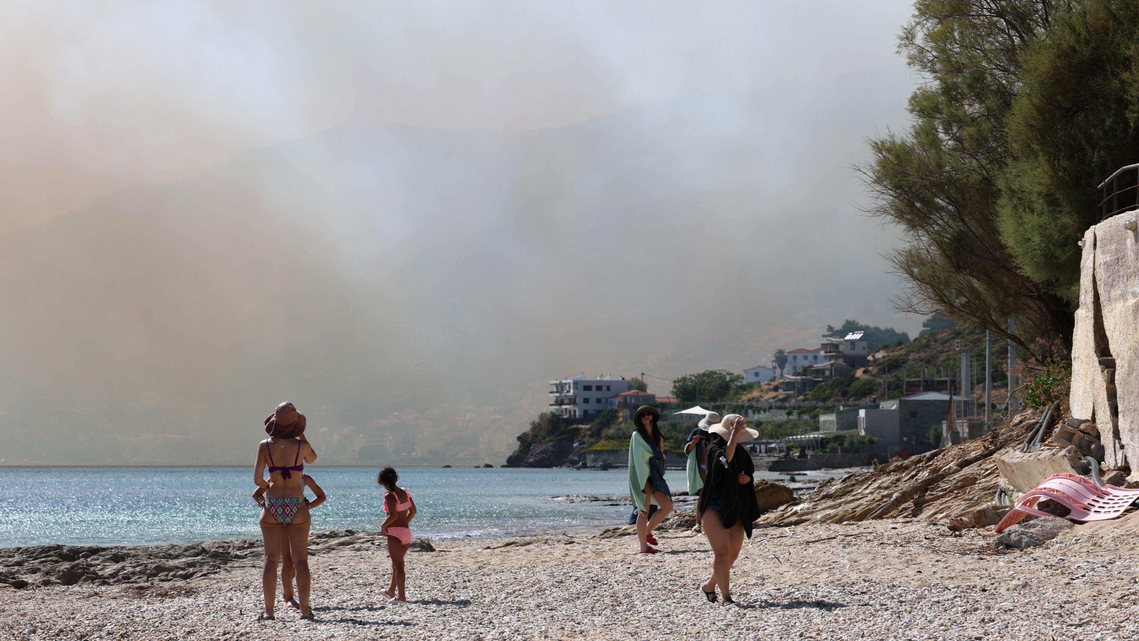 Crete Wildfires Force Evacuations, Highlight Climate‑Change Tipping Point