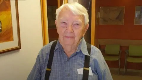 Tribute to Michael Smuss: A Brave Warsaw Ghetto Survivor