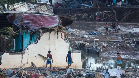 Typhoon Kalmaegi Devastates Philippines: 114 Confirmed Dead and Thousands Displaced