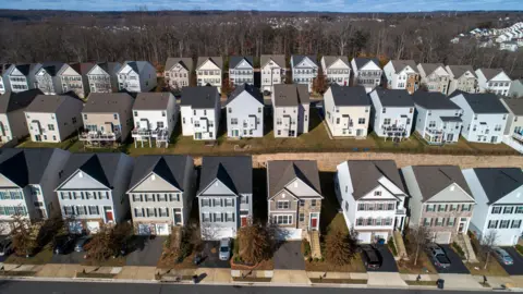 Exploring the Potential Impact of Interest Rate Cuts on the U.S. Housing Market