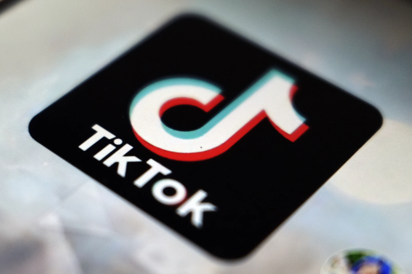 Significant TikTok Deal: U.S. Control Over Algorithm and Board Majority