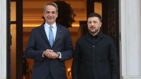 Ukraine Secures US LNG Imports through Greece Amid Winter Energy Crisis