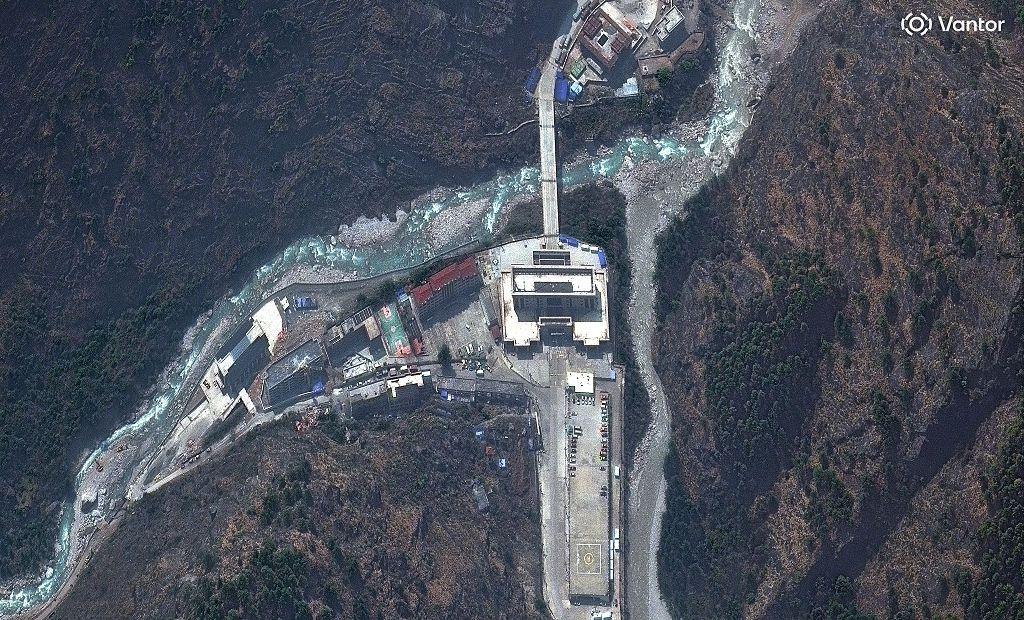 Mudslide Devastates Nepal‑China Border, Killing Over a Hundred