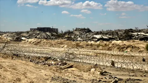 Defiance in Gaza City: Residents Refuse to Evacuate Amid Ongoing Israeli Offensive