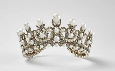 €88M Jewellery Heist at the Louvre: A Cultural Crime