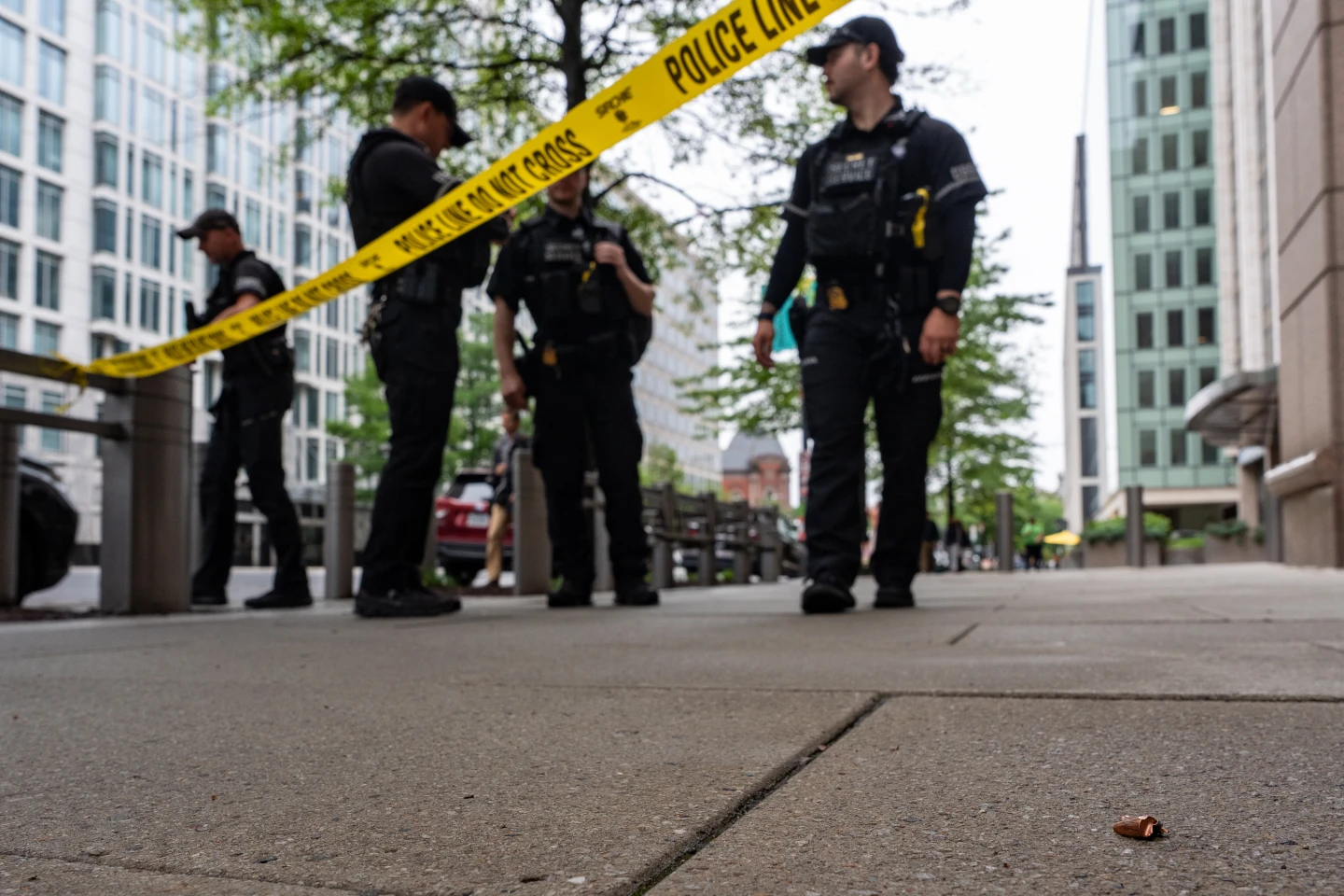 Bystander Shot by Secret Service in White House Shooting; Suspect Killed