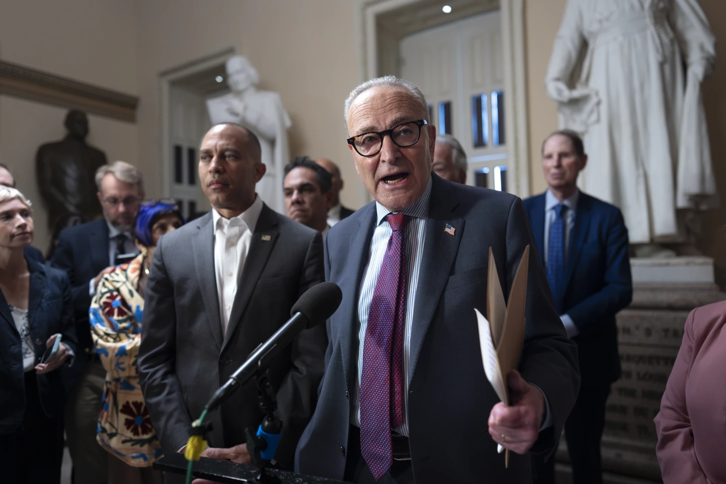 Bipartisan Struggle Over Tax Credits for Health Insurance Intensifies