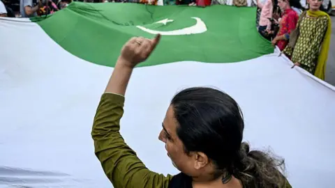 Tragic Discovery: Bodies of Three Transgender Individuals Found in Karachi