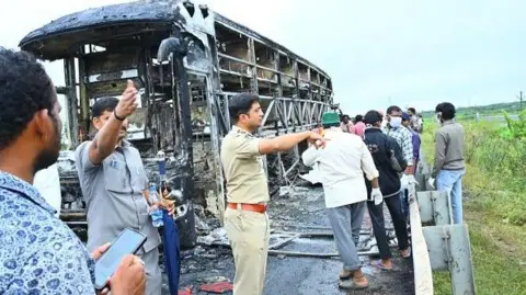 Smartphones Contribute to Fatal Bus Fire in India