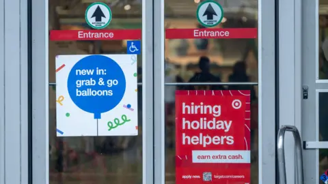 Holiday Job Market Faces Unprecedented Challenges in 2025