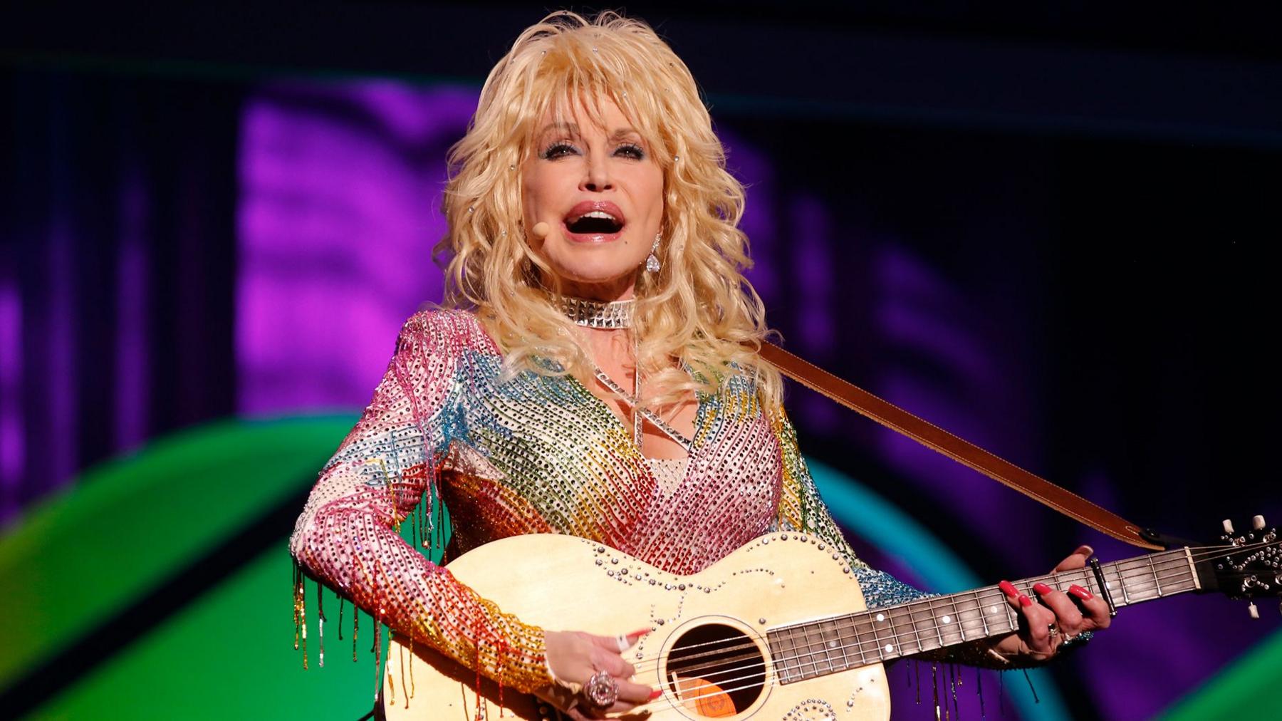 Dolly Parton’s Manager Accuses Nephew Bryan Seaver of Threats and Intimidation