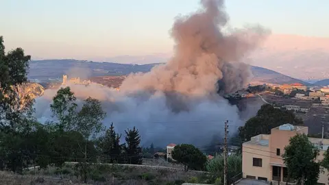 Escalation in Southern Lebanon: Israel Conducts Air Strikes Targeting Hezbollah