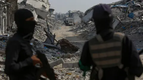 Hamas Returns Coffins of Deceased Gaza Hostages to Israel Amid Ongoing Conflict