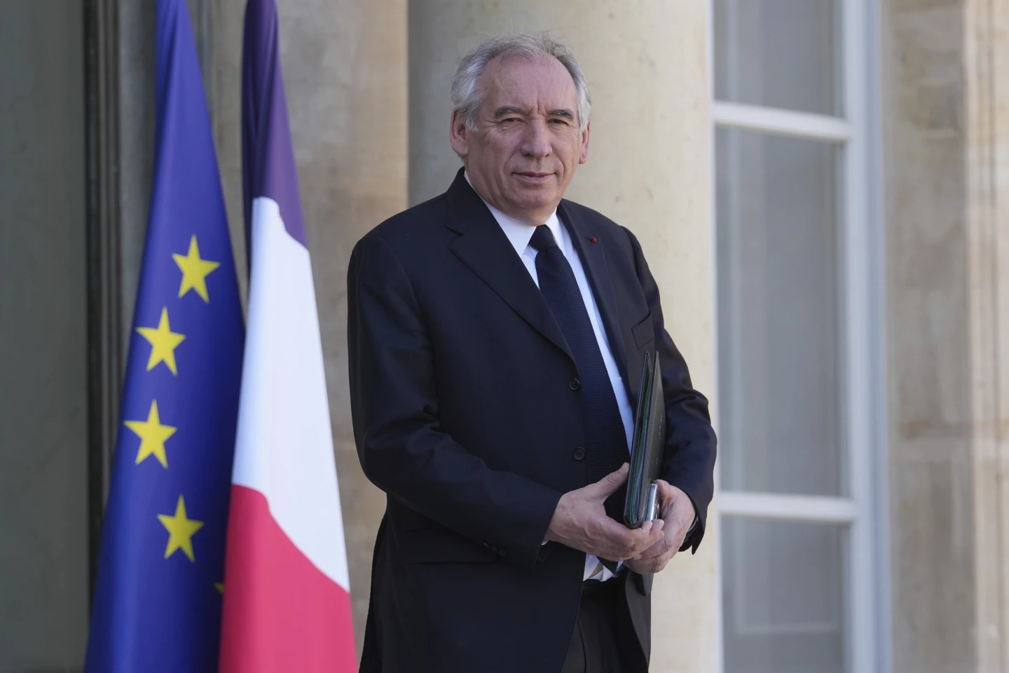 France Faces Political Turmoil as Bayrou's Government Teeters on Confidence Vote
