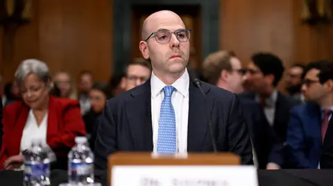 Senate Approves Trump's Fed Nominee Stephen Miran Ahead of Critical Interest Rate Decisions