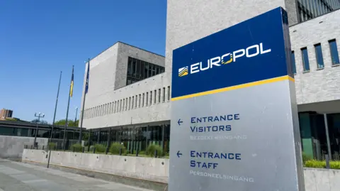 Dutch Teens Arrested in Connection with Alleged Russian Espionage