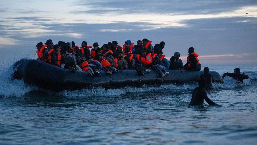 UK scrubs ‘One in, One out’ migrant swap after only 1,500 returns