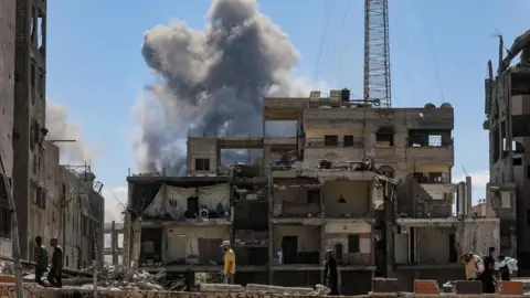 Escalating Tensions: Israel Intensifies Gaza Siege Amidst Trump’s Proposed Peace Plan