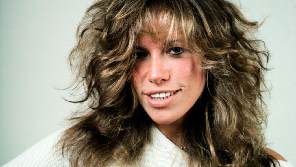 Carly Simon Announces Parkinson’s Diagnosis, Signals New Album