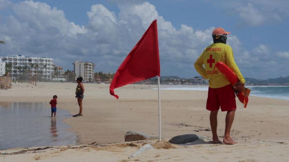 Hurricane Polo Looms Over Mexican Pacific – Coastal Residents on High Alert