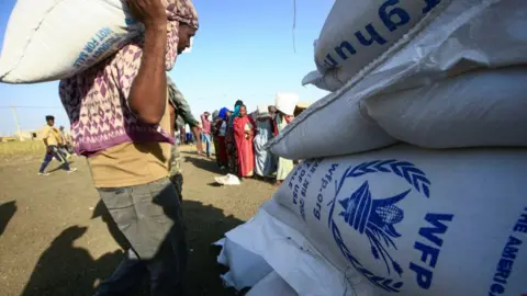 Escalating Crisis in Sudan: Military Expels UN Food Aid Officials Amidst Famine