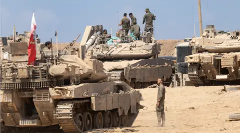 Intensifying Conflict: Israeli Forces Advance into Gaza City