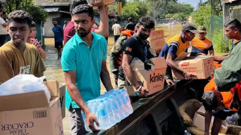 Cyclone Disaster Sparks Wave of Volunteerism in Sri Lanka