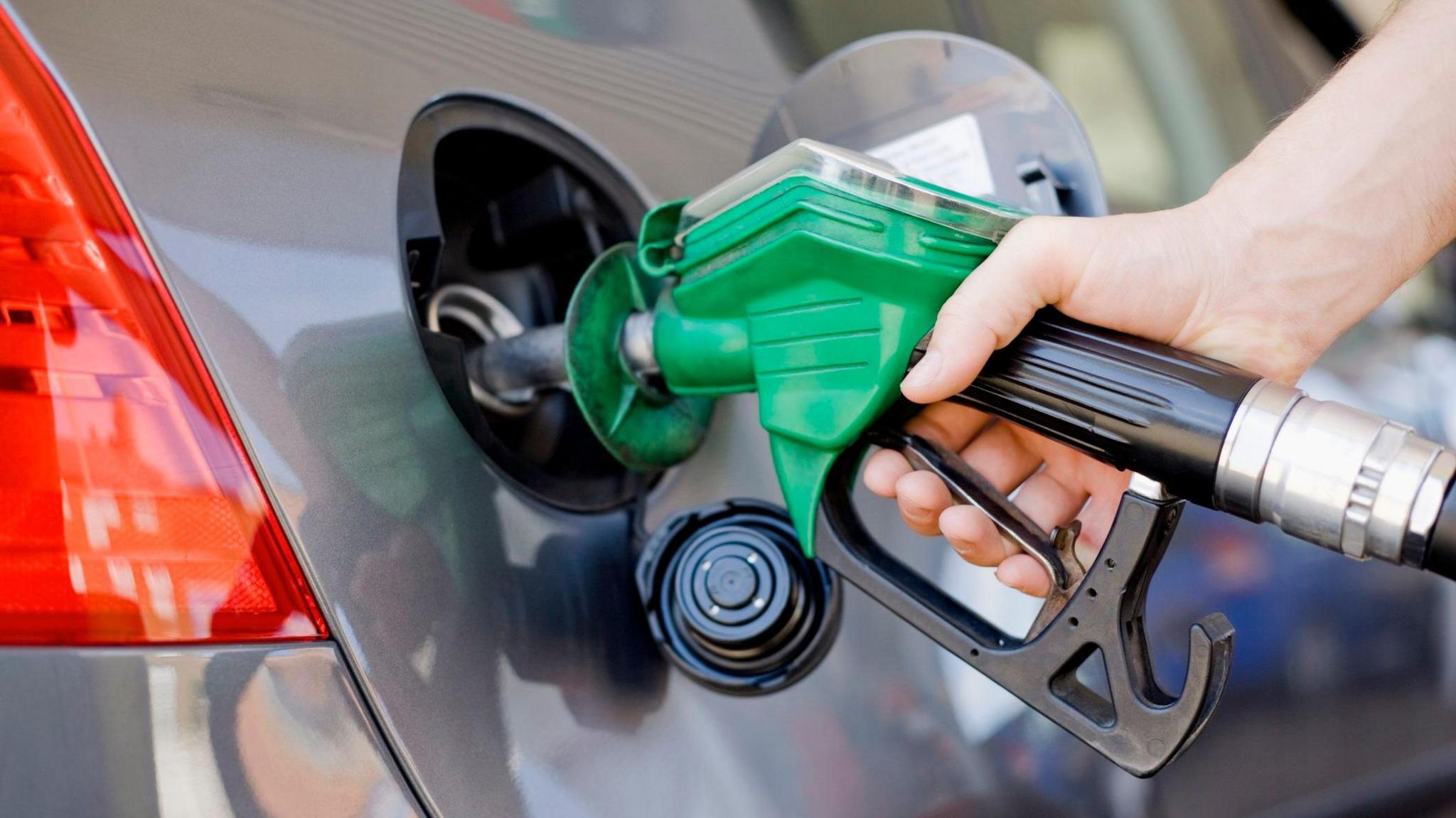 Oil Prices Plunge After US‑Iran Conflict Pause