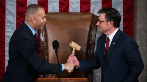 Congress Faces Funding Stalemate as Shutdown Continues