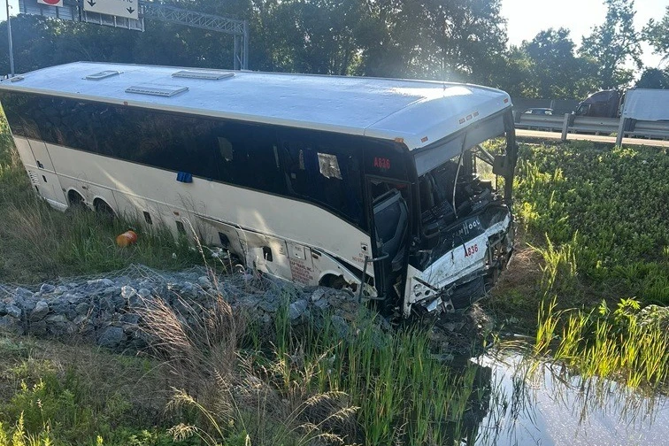 Bus Crash on I‑95 in Stafford, Virginia Claims 5 Lives, 34 Hospitalized