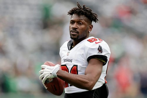 Antonio Brown Waives Extradition, Faces Attempted Murder Charge in Miami
