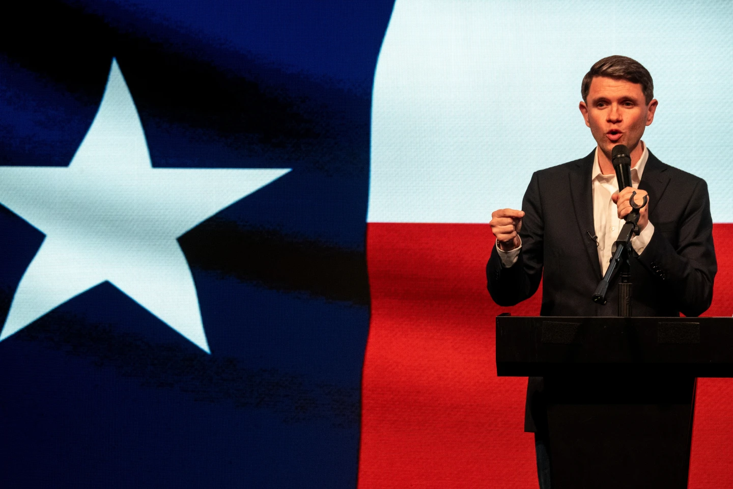 Texas Democrats Battle Political Elite in Senate Rally