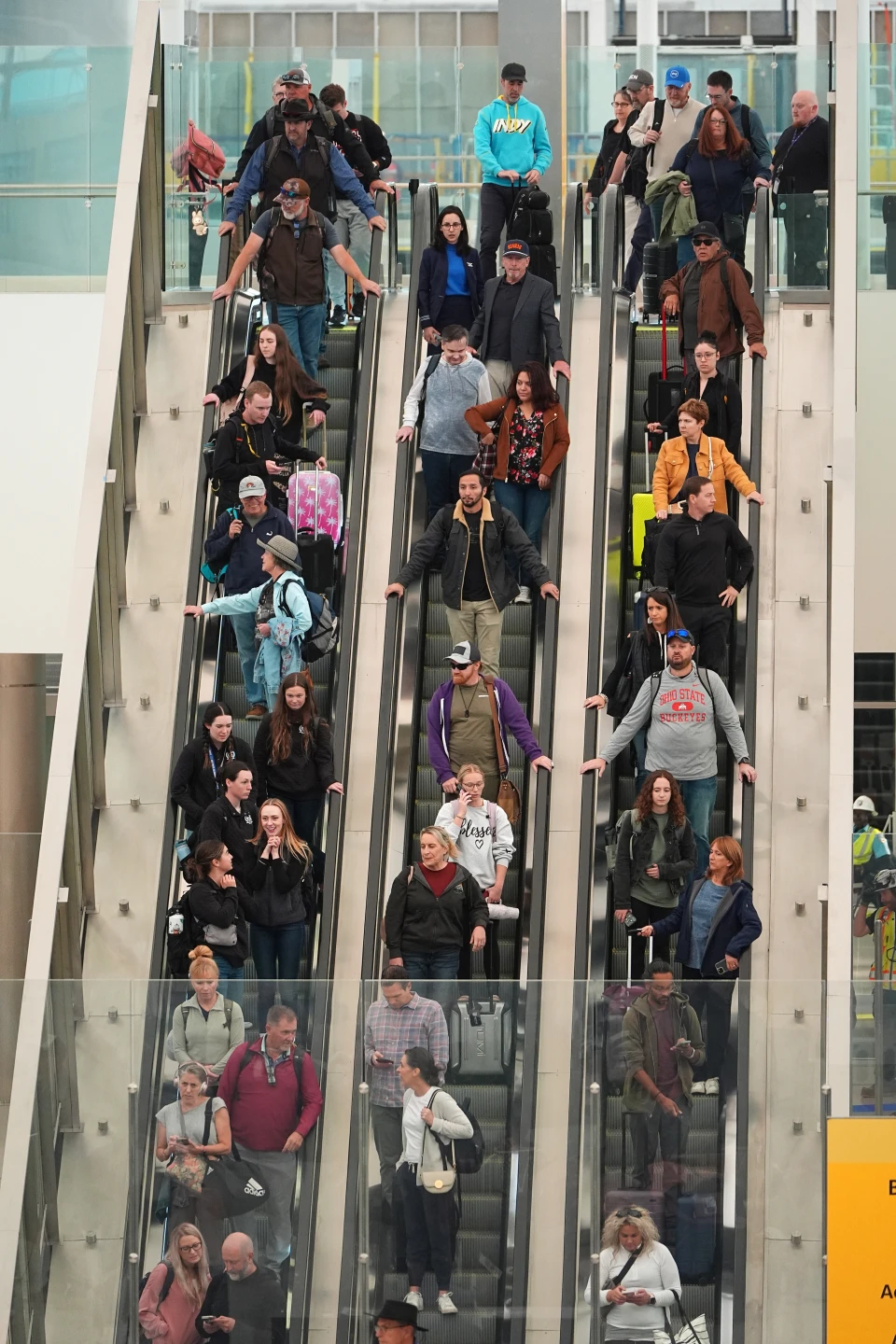 Air Travel Disruptions as Government Shutdown Prompts Flight Cancellations