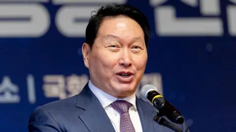 Supreme Court's Ruling Saves S. Korean Tycoon from $1 Billion Divorce Settlement