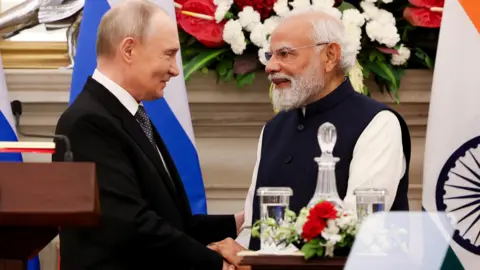 Putin Promises Uninterrupted Fuel Supplies to India Amid U.S. Pressure