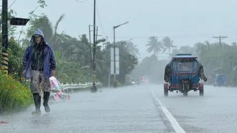 Super Typhoon Ragasa Approaches Philippines, Thousands Evacuate Amid Catastrophic Warnings