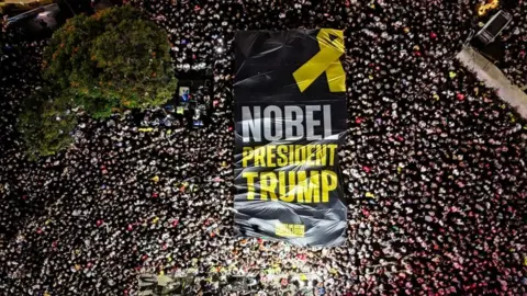 Israelis Express Gratitude to Trump at Massive Rally Ahead of Hostage Release