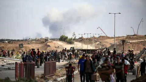 Trump's Gaza Peace Plan: Unpacking the Key Challenges in Negotiations