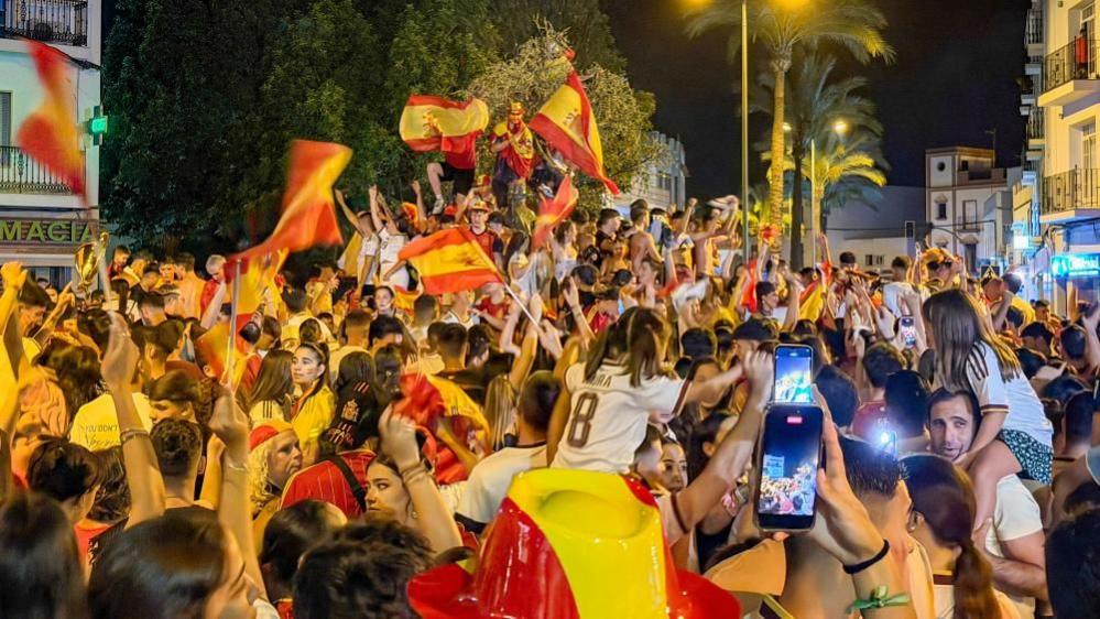 Spain’s World Cup Victory Turns Tragic: 13‑Year‑Old Boy Lost in Fountain Collapse