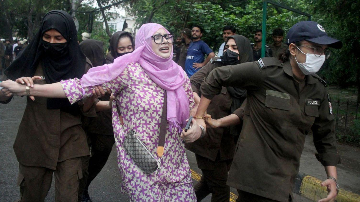 Pakistan Tightens Grip on Foreign Media Amid Kashmir Tensions