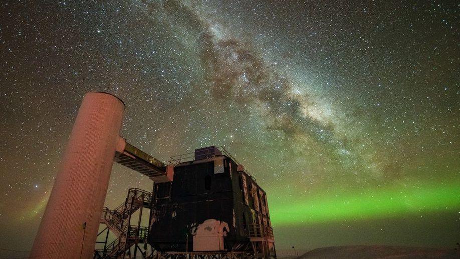 IceCube’s Ghost‑Particle Discoveries Earn Francis Halzen a Physics Nobel