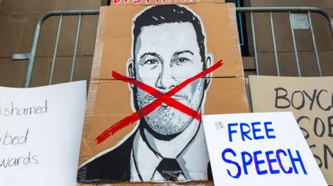 Late-Night Hosts Rally for Kimmel Amid Trump Threats to Media