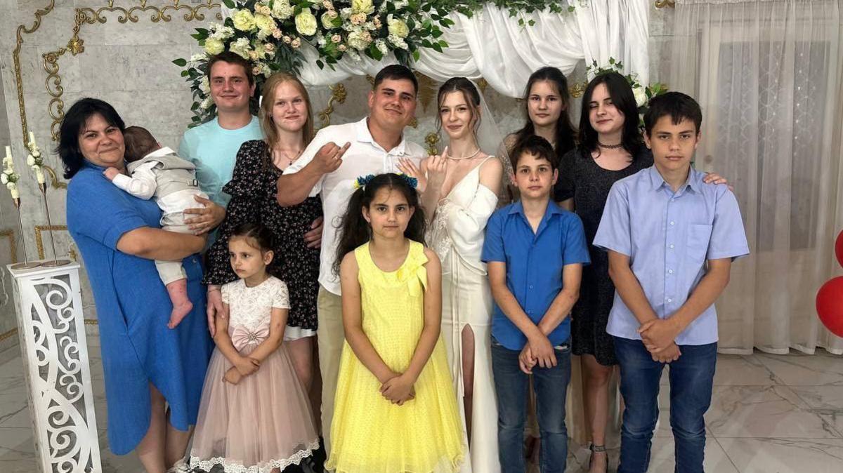Five Family Members Killed in Russian Missile Strike, Zelensky Declares