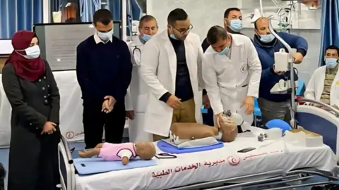 First Cohort of Gaza Students Evacuated to Pursue Studies in the UK