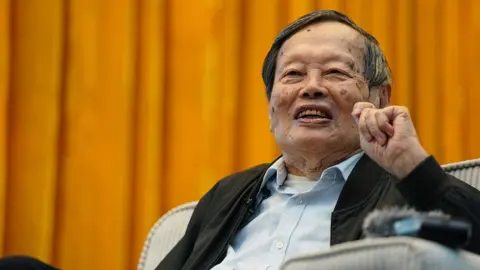 Tributes Pour In After Death of Nobel Laureate Chen Ning Yang at 103