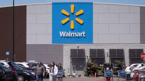 Quantum Analysis Reveals Walmart's Stark Warning: Rising Petrol Prices Threaten US Consumer Spending