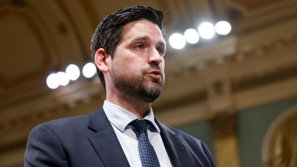 Canada suspends plan to expand assisted‑dying to people with mental illness